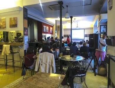 café
