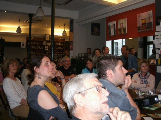 café
