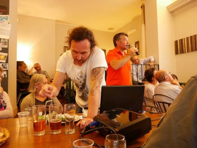 café